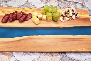 Resina azul rellena en texto medio Diseño de tu nombre Tabla de cortar de madera Tabla de servicio rectangular para el hogar y utensilios de cocina a la venta - Product Image 6