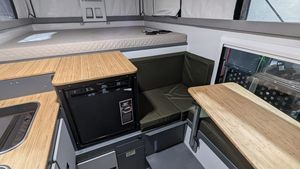 Plataforma Elevadora Desplegable de Aluminio para Camioneta, Capacidad de Carga de 1 Tonelada, Capacidad para 4 Personas, para Estados Unidos y Europa - Product Image 3