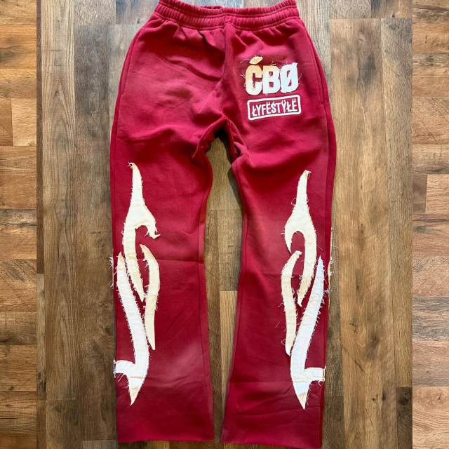 Flare blanc + Pantalon de survêtement Rose Madder