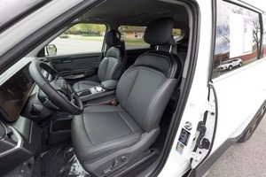 KIA EV9 2024, Ligera, Gran Autonomía, Tracción Delantera, Certificada, Usada, en Buen Estado, Volante a la Izquierda, Transmisión Automática, Cuero Oscuro, Turbo, Eléctrica - Product Image 2