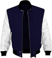 Veste universitaire avec manches lisses finition laine comme corps et patch logo qui ajoute une forte personnalité pour les Hangouts du soir