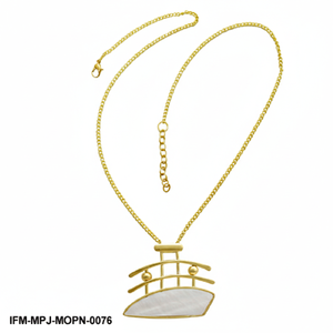 Collier en nacre naturelle, pendentif MOP irisé sur chaîne plaquée or, bijoux élégants pour un usage quotidien pour femmes - Product Image 3