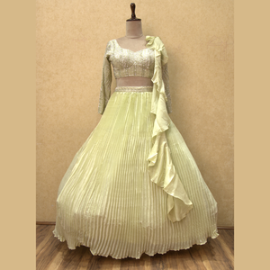 Lo último en Lehenga amarillo de manga completa con trabajo de Beats y bordado artesanal perfecto para todas las funciones a precio mayorista India - Product Image 2