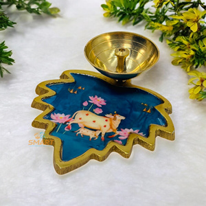 Vajilla de Pichwai Diya/Deepak moderna de soldadura chapada en oro de latón impreso para decoraciones religiosas para el hogar y la boda y regalos - Product Image 2