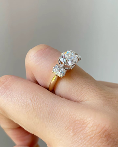 Anillo de Compromiso con Halo Oculto de Diamante Esmeralda de 2.01 Quilates, Corte Cojín, Cultivado en Laboratorio VS1, Oro de 14K, Hermosa Joyería Fina para Regalo - Product Image 4