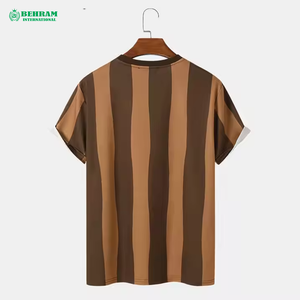 เสื้อยืดคอกลมทรงปกติสำหรับผู้ชาย ผลิตจากผ้าวิสโคส/คอตตอน ดีไซน์แบบย้อมสีเอซิดฟอกสีซีดจาง ป้องกันริ้วรอย แห้งเร็ว เป็นมิตรต่อสิ่งแวดล้อม - Product Image 2
