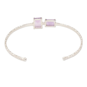 Brazalete de Plata de Ley 925 Martillada de la Mejor Calidad con Gema de Amatista, Joyería Boho Minimalista, Regalo para Ella en su Cumpleaños - Product Image 3