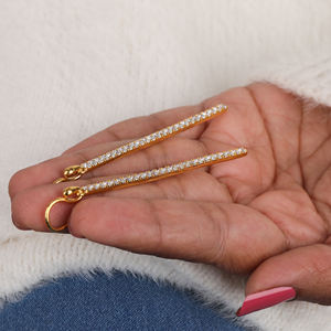 Pendientes largos de diamante cultivado en laboratorio de corte redondo elegante Diseño clásico chapado en oro sólido de 18KT para todas las ocasiones Certificado IGI - Product Image 1