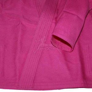 Uniforme de karaté rose avec coutures solides et toucher doux Uniforme de karaté haute performance pour la pratique quotidienne - Product Image 5