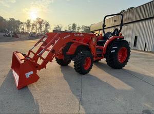 รถแทรกเตอร์ L4018 ขับเคลื่อน 4 ล้อ 70 แรงม้า สำหรับเครื่องยนต์และเกียร์ - Product Image 3