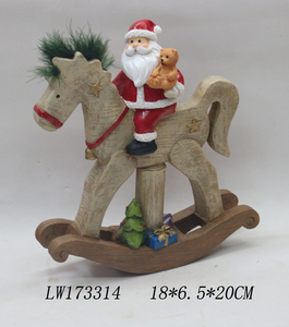 Adornos navideños <span class=keywords><strong>de</strong></span> resina Papá Noel en caballo mecedora Estatuilla <span class=keywords><strong>de</strong></span> arcilla <span class=keywords><strong>de</strong></span> madera Decoración navideña para el hogar Regalo <span class=keywords><strong>de</strong></span> vacaciones - Product Image 3