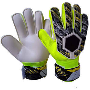 Top Quality Breathable Football Soccer Goalkeeper Gloves OEM Design Top Trending Plus Size Bulk Quantity Goalkeeper Gloves - Product Image 3
