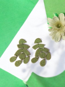 Pendientes bordados hechos a mano de alta calidad para mujer, tamaño pequeño, diseño clásico, costura cruzada, joyería de moda - Product Image 5