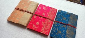 Cuaderno de diario de tela brocada de seda hecho a mano con diseño tradicional Ideal para regalar y uso personal - Product Image 3