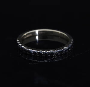 Banda de diamantes apilable de oro de 14 quilates con brillantes diamantes redondos naturales de 0,39 CTW en un ajuste de pavé delicado para una elegancia atemporal - Product Image 4