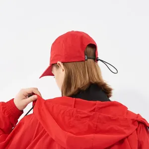 หมวกเบสบอลปักโลโก้ตัวอักษรแนวสปอร์ตสไตล์วินเทจพร้อมสลักปิดด้วยเชือกยืดหยุ่นเหมาะสำหรับการใช้งาน - Product Image 3