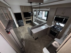 FOURNISSEUR DE NOUVELLES REMORQUES DE CAMPING KEYSTONE RAPTOR 441 2026 À VENDRE POUR LE CAMPING ET LES VOYAGES - Product Image 3