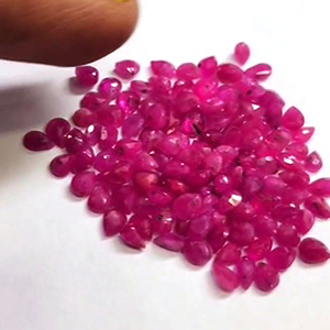 700 piezas de rubí natural 4x3 5x3 6x4 7x5mm Oval redondo pera cuadrado Marquesa Faceta 245 Cts Lote Iroc Sales Gemstone US $196 para todos - Product Image 1