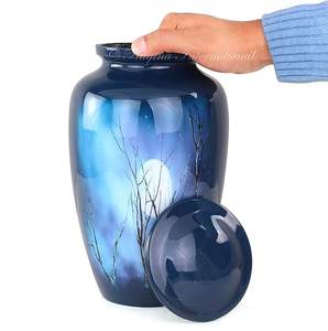 Urna de cremación de aluminio decorativa con acabado de superficie de primera calidad, ideal para funerarias modernas y exhibiciones conmemorativas familiares - Product Image 4