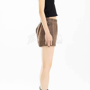 Short délavé à l'acide pour femmes à prix durable qui combine le meilleur design et un ajustement confortable pour la vente en ligne - Product Image 4
