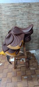 อานม้าหนังแท้สำหรับขี่ม้าแบบมืออาชีพและแบบอังกฤษ พร้อมสายรัดเอวคู่สำหรับการขี่ม้าแบบอังกฤษ - Product Image 5