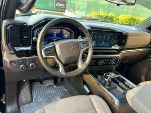 NOUVEAU Chevrolet Silverado LT 2024, 27 500 km, 399 ch, 2 places, 8 cylindres, transmission automatique - Product Image 4
