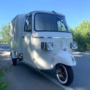 Camión de Comida Cerrado Eléctrico Piaggio Ape - Product Image 3