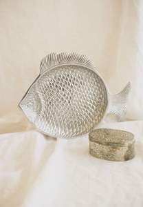 Plateau de service en aluminium de style contemporain, fabrication OEM, pour une présentation d'aliments équilibrée et attrayante dans les salles à manger modernes. - Product Image 5