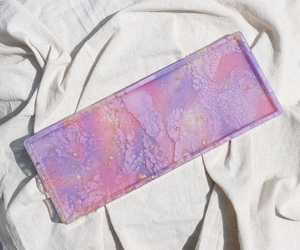 Plateau de service en résine haut fonctionnel et belle décoration de la maison avec modèle de style artificiel fait à la main par HUMAYUN WORLD CRAFTS - Product Image 2