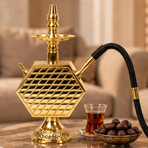 Mesa de centro de latón forjado a mano con diseño futurista para cachimba |   Pipa de shisha decorativa hexagonal |   Cachimba de Latón Hecha a Mano - Product Image 2