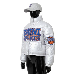 Chaqueta acolchada plateada para mujer, tela brillante de poliéster de primera calidad, logotipo personalizado, bordado 3D, abrigo cálido de invierno, chaqueta acolchada para mujer - Product Image 5