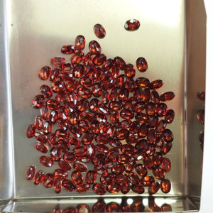Granate Rojo Natural de 3.5x2.5MM, Corte Ovalado, Piedra Preciosa Suelta de la Mejor Calidad para la Fabricación de Joyas - Product Image 3