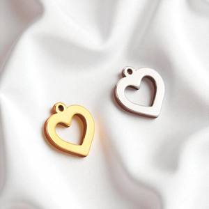 Pendentif en argent sterling fait à la main avec breloques coeur personnalisable pour la fabrication de bijoux - Product Image 4