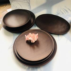 Grande assiette ronde en bois naturel, plateau de service en bois, fabrication artisanale fabriquée par VITRAPRO - Product Image 1