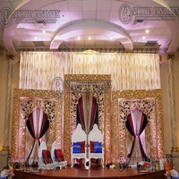 Scène de mariage traditionnelle en bois à thème asiatique tendance, Shobha Jain Impex, Mandap indien, scène ouverte pour utilisation en extérieur/en intérieur