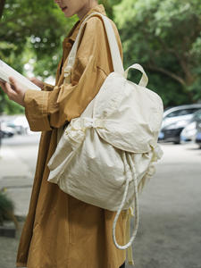 Mochila de moda para mujer, de gran capacidad, ligera, sencilla, informal, para viajes, para el día a día, trabajo al aire libre y venta al por mayor - Product Image 3