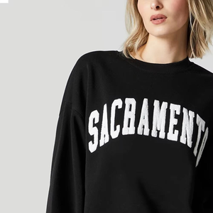 Sweat-shirt personnalisé pour femme, col montant, en polaire polyester/coton, élégant, durable, respirant, idéal pour l'hiver - Product Image 2