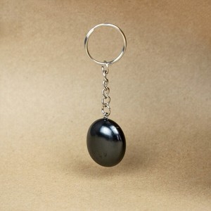 Llavero pulido shungite caído 1,2 pulgadas (30mm) - Product Image 4