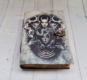 วารสารหนังเรื่อง Triple Moon Goddess สำหรับผู้ใหญ่พิมพ์สีหนังวารสารหนังสมุดหนังเงา