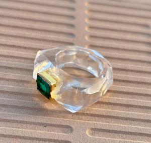 แหวนพลอยควอตซ์คริสตัลธรรมชาติพร้อมพลอยควอตซ์สีเขียวมรกตของขวัญพิเศษสำหรับเธอหรือเขา - Product Image 3