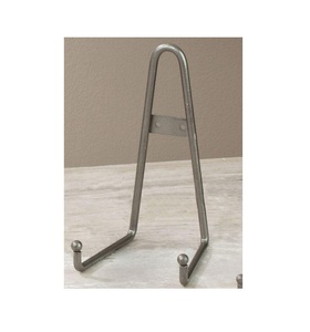 Lujoso soporte de placa de metal de hierro en tono dorado para un comedor de lujo con cerámica fina o colección de platos de diseñador - Product Image 5