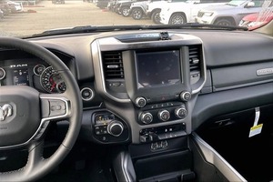 รถแรม 1500 บิ๊กฮอร์น 4 ประตู รุ่นปี 2024 ขับเคลื่อน 4 ล้อ กระบะ 5.6 ฟุต แบบแค็บคู่ สภาพดีมาก - Product Image 3