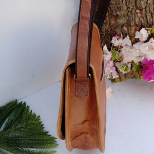 Wholesale Handmade Genuine Leather Waterproof Vintage Laptop Crossbody Sling Messenger <b>Bag</b> Large Soft Office Stylish Shoulder - Product Image 2