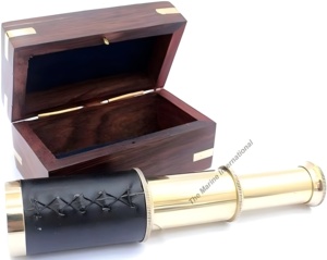 กล้องส่องทางไกลขนาดเล็กทำจากทองเหลืองสีดำเงางามมีกล่องไม้นำทางสำหรับโจรสลัด - Product Image 6