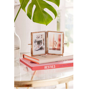 กรอบรูปกระจกพับได้สองชั้นลายดอกไม้ทองเหลืองโลหะแบบทันสมัยบานพับลอยทำด้วยมือตามแนวตั้งกำหนดเองได้ - Product Image 2