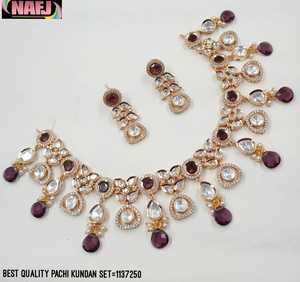 ENSEMBLE DE BIJOUX INDIENS TRADITIONNELS ET À LA MODE EN CUIVRE ENSEMBLE DE BIJOUX DE MARIAGE POUR FEMMES BOUCLES D'OREILLES ET COLLIER - Product Image 4