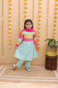 Costumes Salwar en pur coton à la mode à la mode avec style traditionnel Dupatta pour les fêtes décontractées des filles, les festivals de mariage - Product Image 6