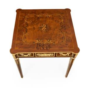 Mesa Auxiliar Cuadrada de Lujo con Incrustaciones de Nogal y Adornos de Latón Dorado Antiguo para Decoración Clásica de Sala de Estar - Product Image 3