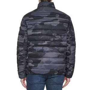 Chaqueta de Invierno para Hombre con Diseño de Camuflaje Personalizado, Chaqueta Cortavientos Impermeable de Nailon Softshell, con Logotipo Frontal - Product Image 3