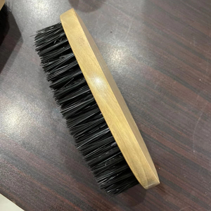 Brosse à cheval en bois avec poils rigides |   Brosse de nettoyage équestre - Product Image 3